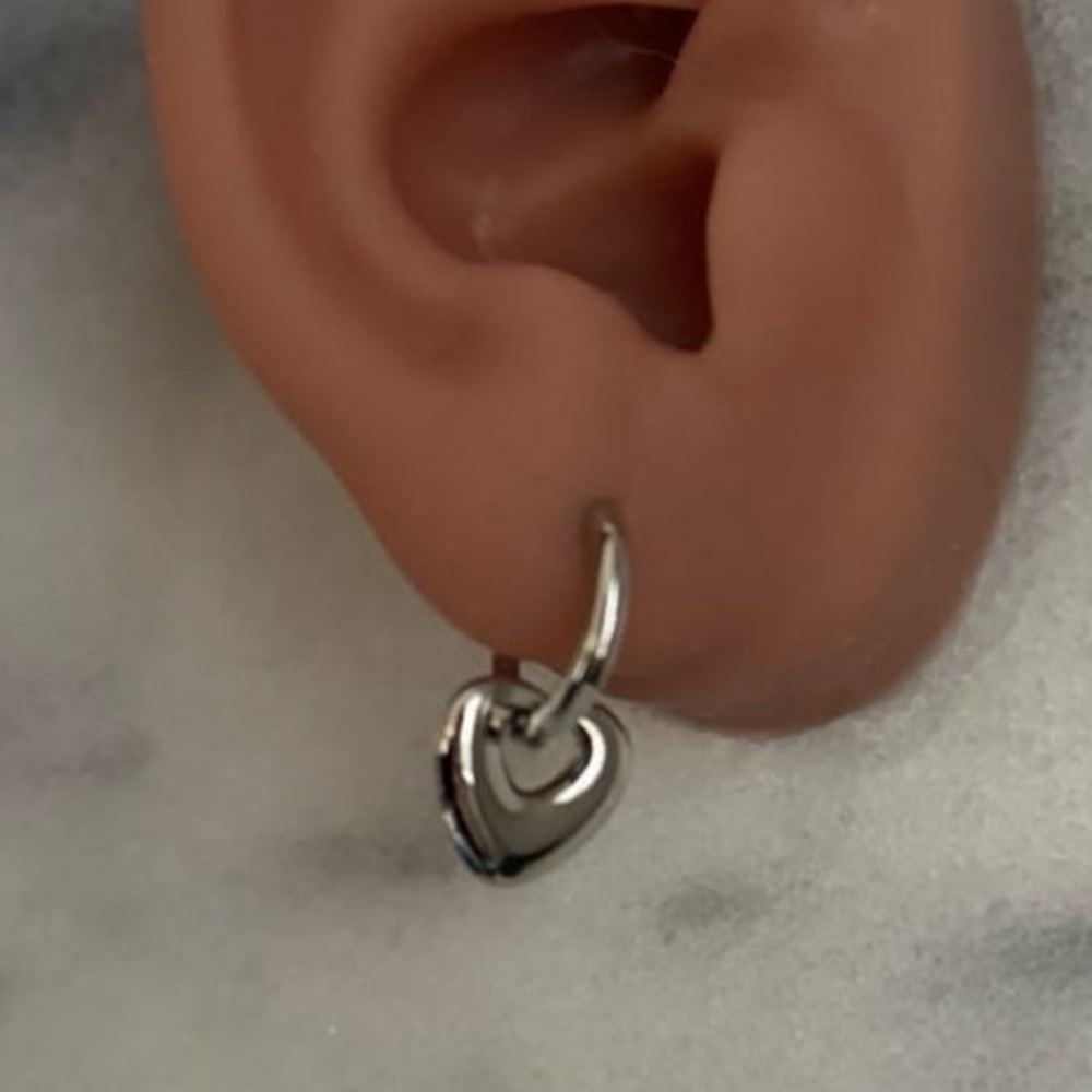 Sterling Silver Bubble Heart Charm Dangle Huggie Hoop Earrings
Brand New - Picture 2 of 5
